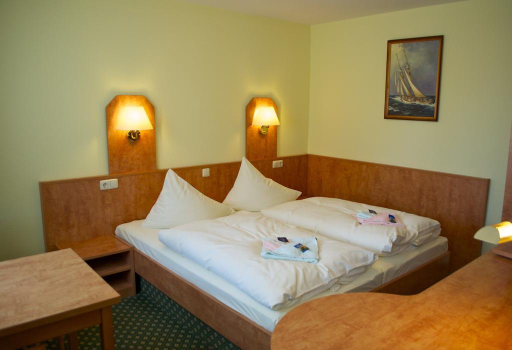 Gasthof & Pension Zum Himmel Rubenow Quarto foto
