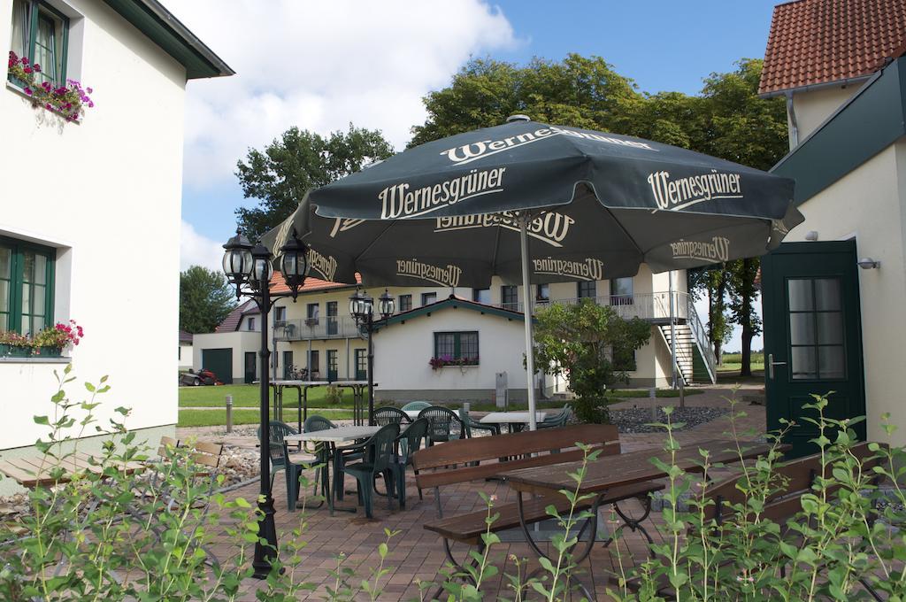 Gasthof & Pension Zum Himmel Rubenow Exterior foto
