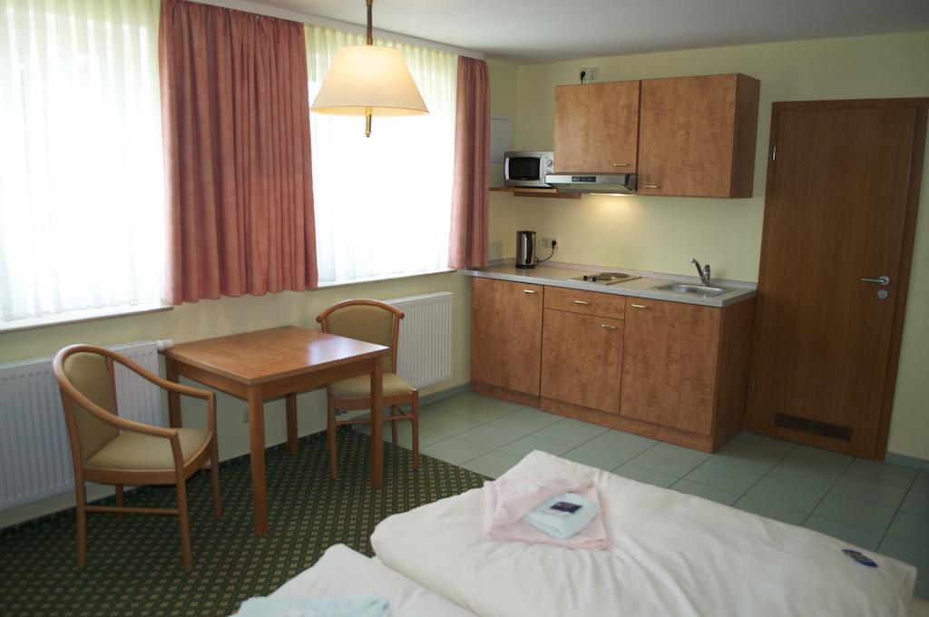 Gasthof & Pension Zum Himmel Rubenow Quarto foto